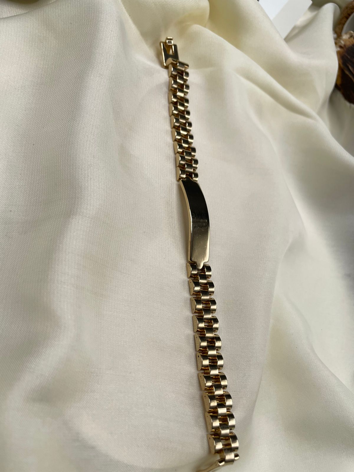 Gold-Tone Personalized Men’s Bracelet – Engraved Cuban Link | FashionHubPK7