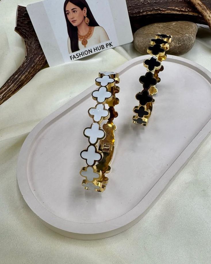 Elegant Clover Bangles in Black & White β Fashion Hub PK