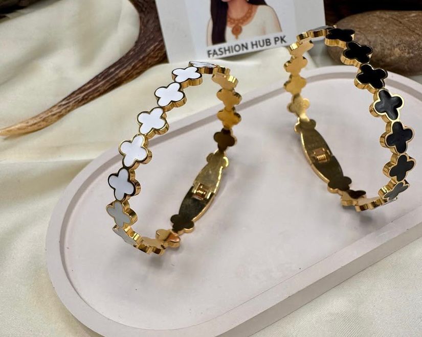 Elegant Clover Bangles in Black & White β Fashion Hub PK