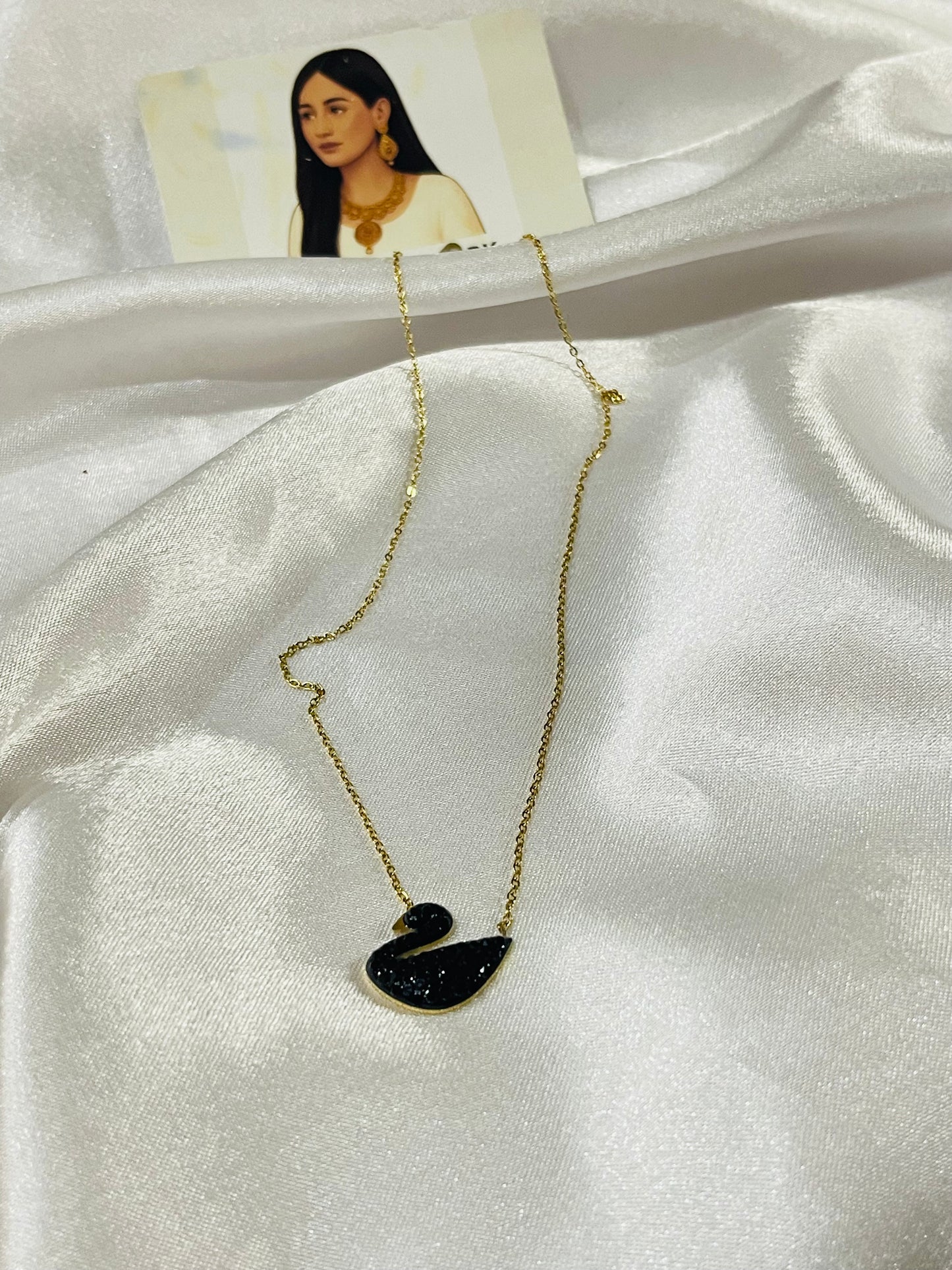 Black Swan Pendant Necklace | Elegant Jewelry for Women ā FashionHubPK7