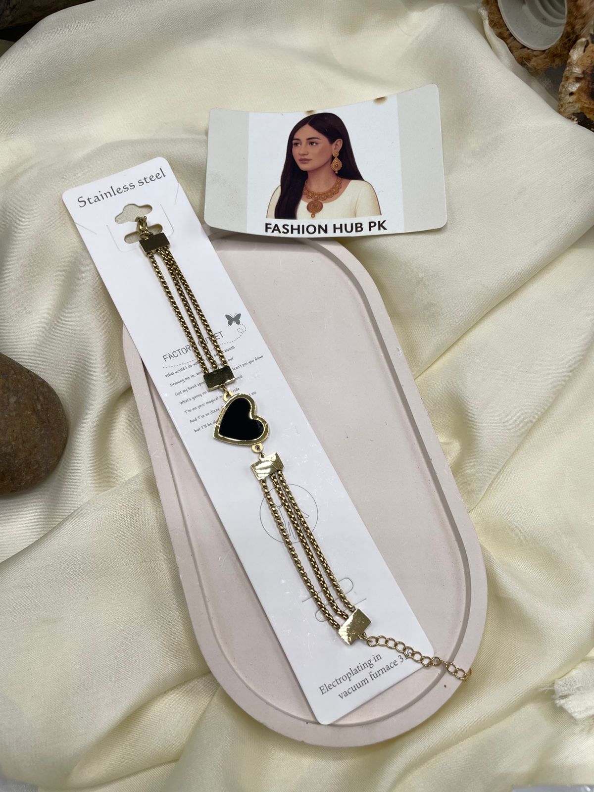 Heart Chain Stainless Steel Bracelets – FashionHubPK7 | Elegant & Modern Wristwear