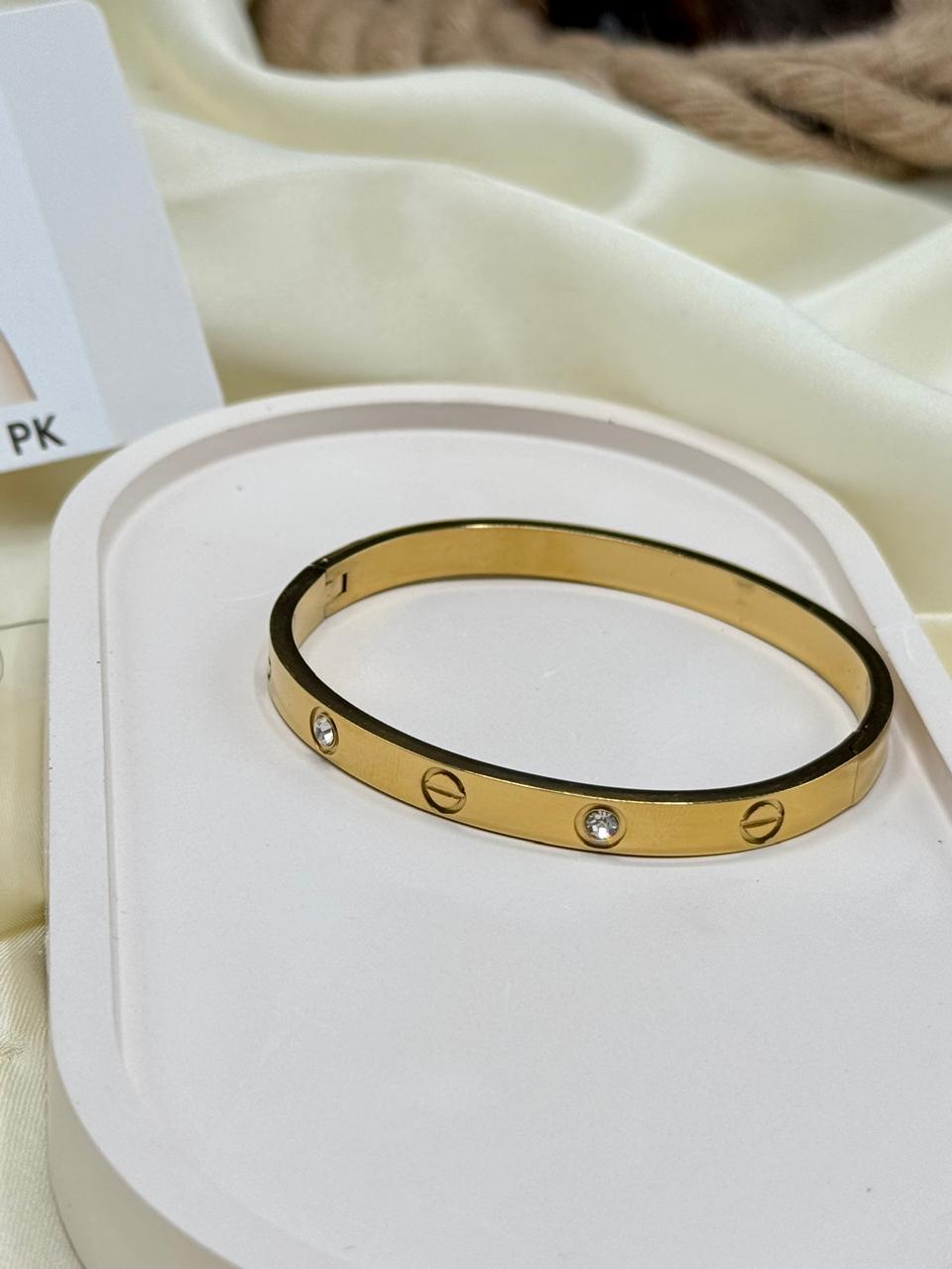 Elegant Gold Bangle β Fashion Hub PK