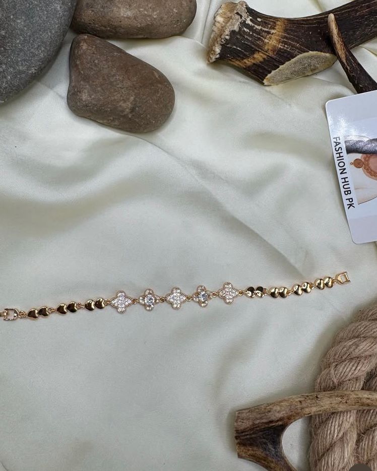 Gold-Toned Heart & Clover Bracelet – Sparkling Elegance | FashionHubPK7