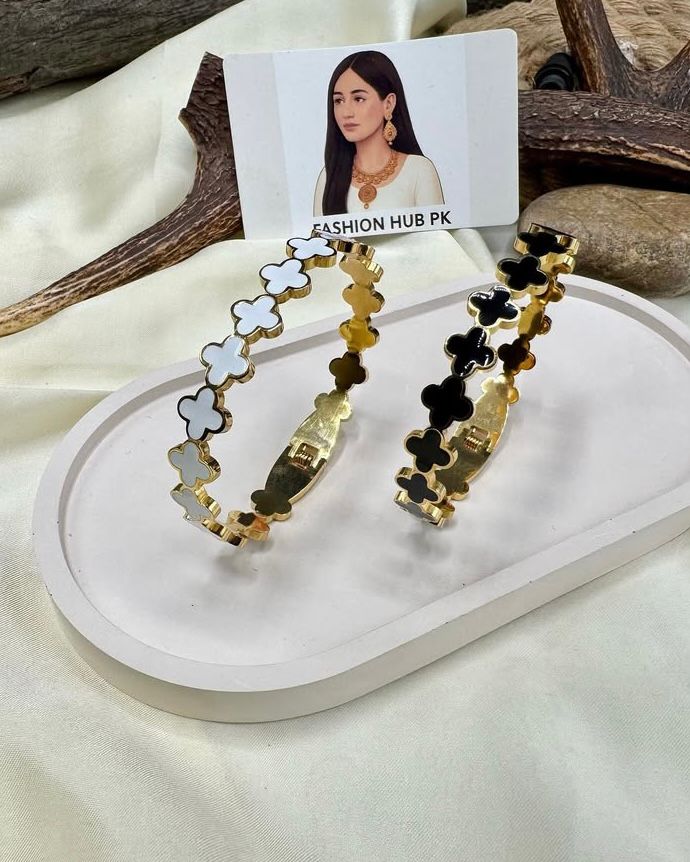 Elegant Clover Bangles in Black & White β Fashion Hub PK