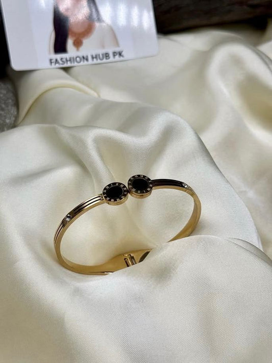 Elegant Roman Double Dial Gold Bracelet for Girls – Minimal Style | FashionHubPK7