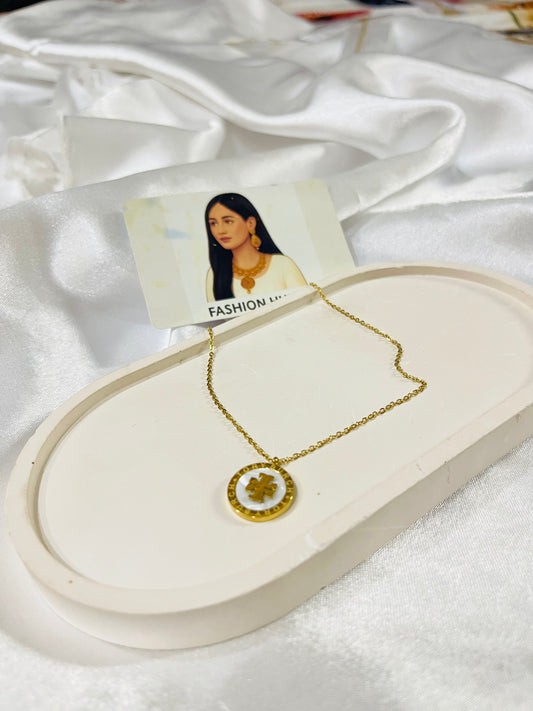 Elegant Clover Pendant Necklace – Gold with Black & White Enamel | FashionHubPK7