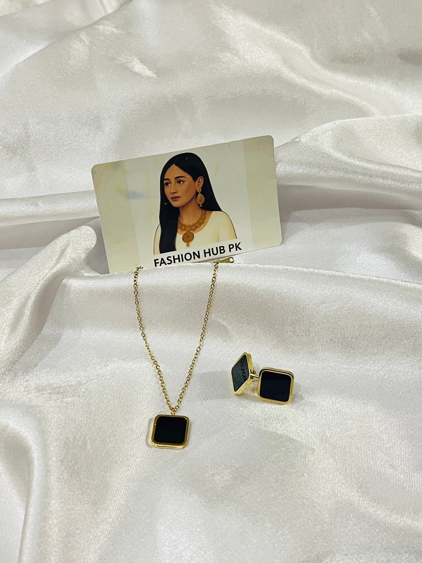 Black Square Pendant Necklace with Matching Studs – Minimalist Gold Jewelry | FashionHubPK7