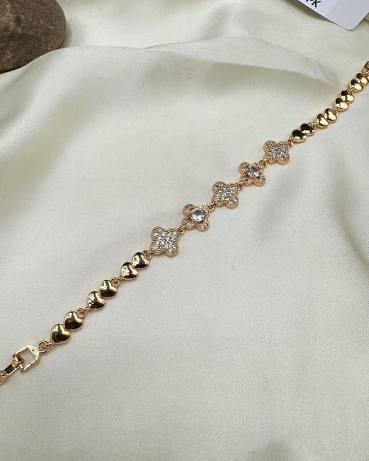 Gold-Toned Heart & Clover Bracelet – Sparkling Elegance | FashionHubPK7