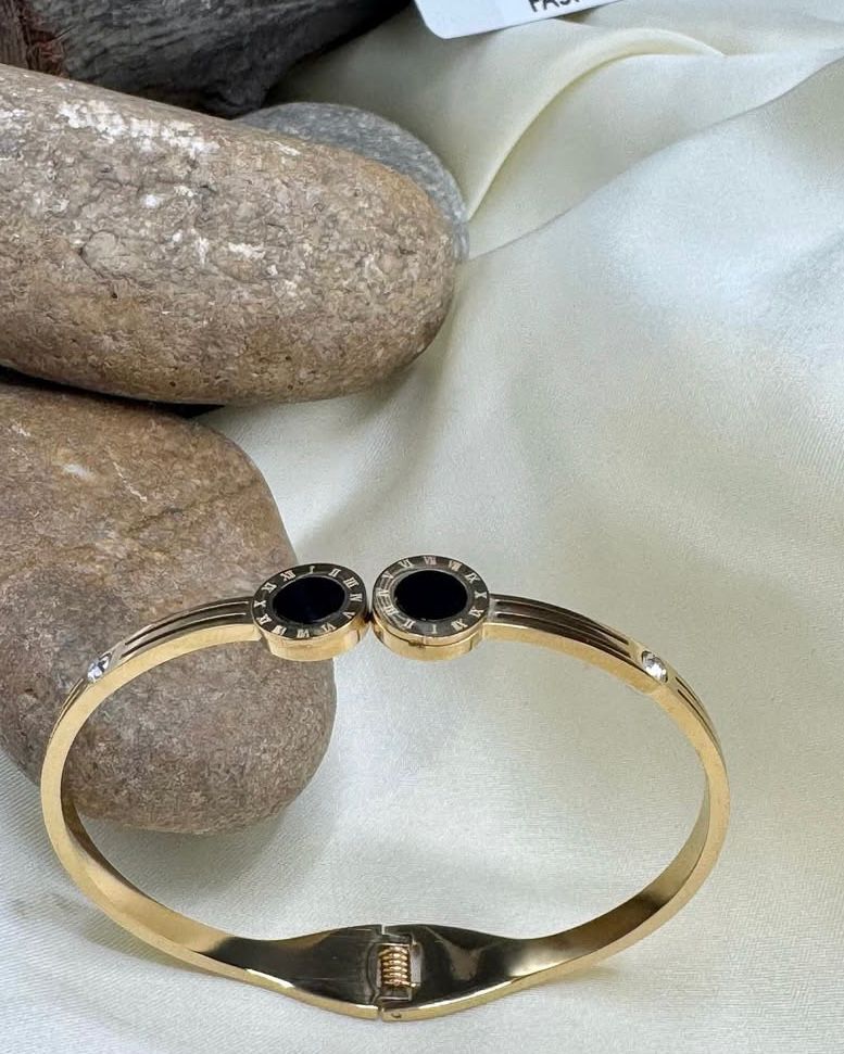 Elegant Roman Double Dial Gold Bracelet for Girls – Minimal Style | FashionHubPK7